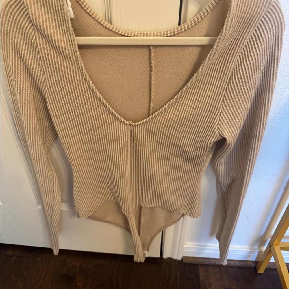 Le Lis Taupe Ribbed Bodysuit - Picture 2 of 2